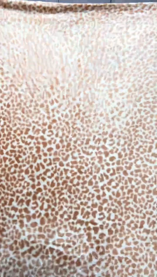 法兰绒1.8x2左右尺寸，材质以主播介绍为准