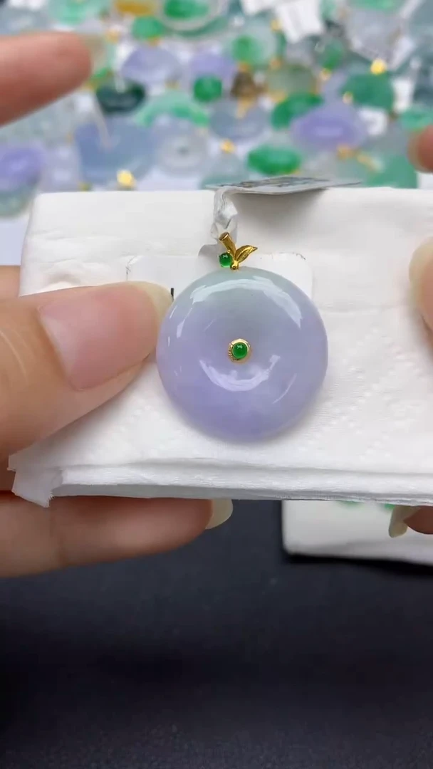 颈饰18K金镶嵌翡翠天然缅甸a货翡翠百元以上9元证书费自理