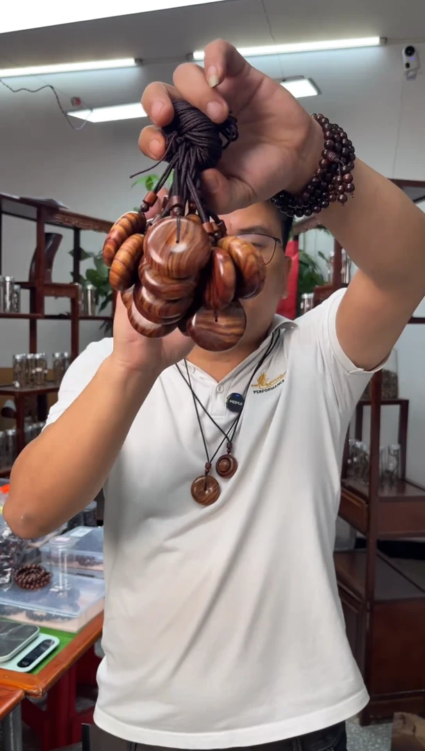 黄花梨/降香黄檀海南黄花梨平安扣挂架手把件（16.8）