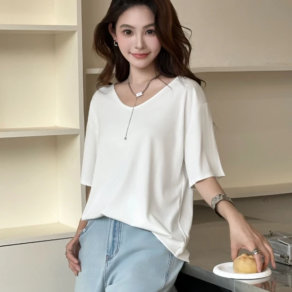 艾格2025夏季新款休闲显瘦潮流t恤女 慵懒风纯色简约U领宽松短袖