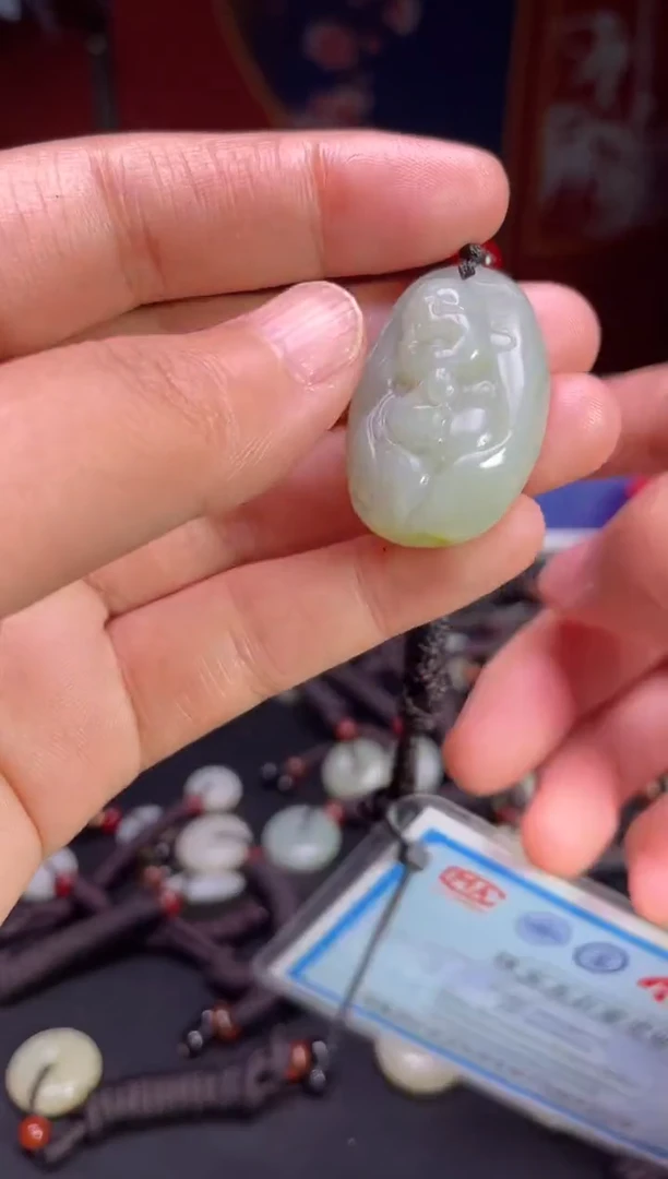 颈饰未镶嵌和田玉1