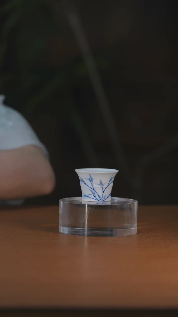 青花描银竹子竹节杯