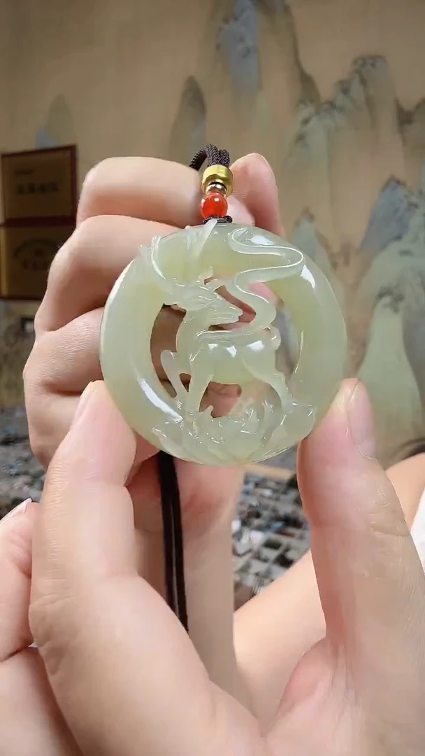 颈饰未镶嵌和田玉.