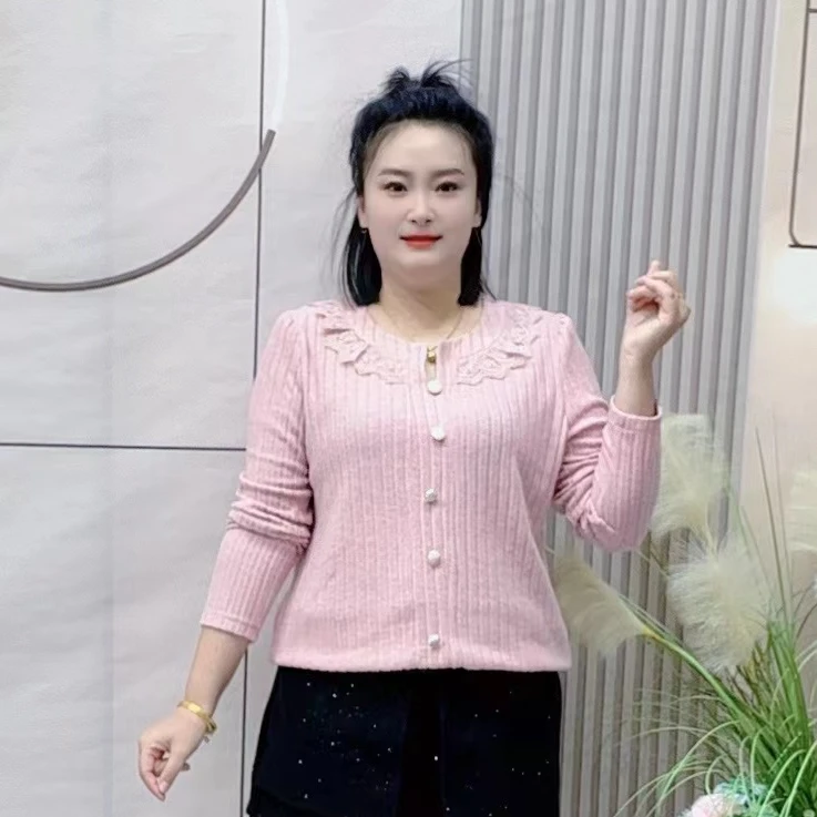 欧货轻奢冬季新款女装时尚小开叉圆领蕾丝拼接气质减龄百搭小衫