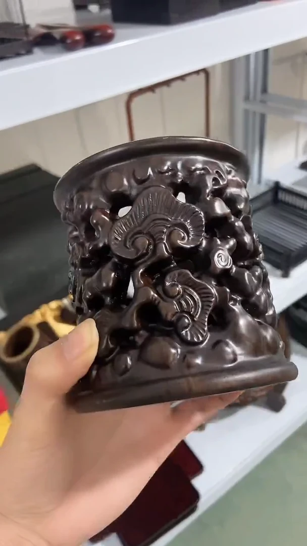 木路****狂 灵芝镂空款笔筒