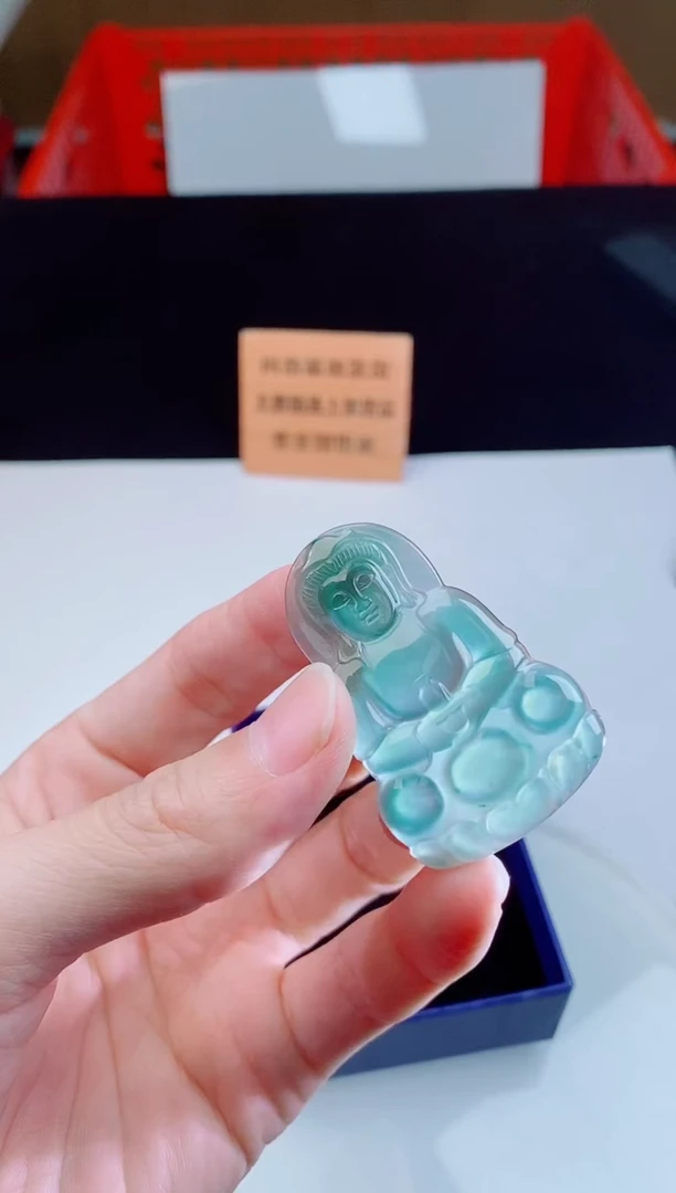 颈饰未镶嵌翡翠   ·