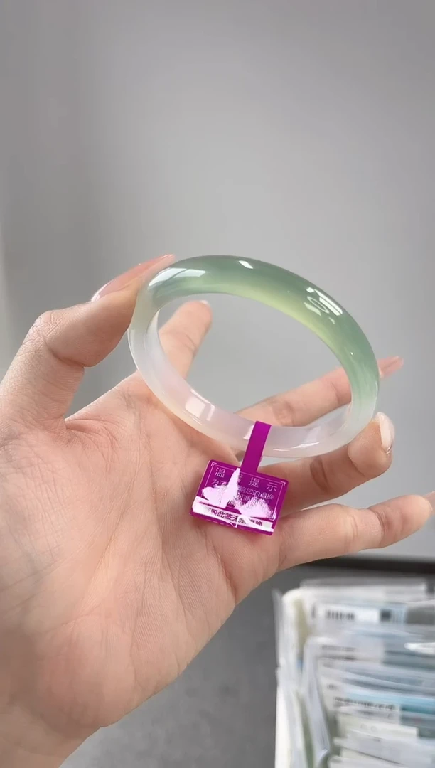 【闪购商品】玛瑙/玉髓手镯未镶嵌57-58圈