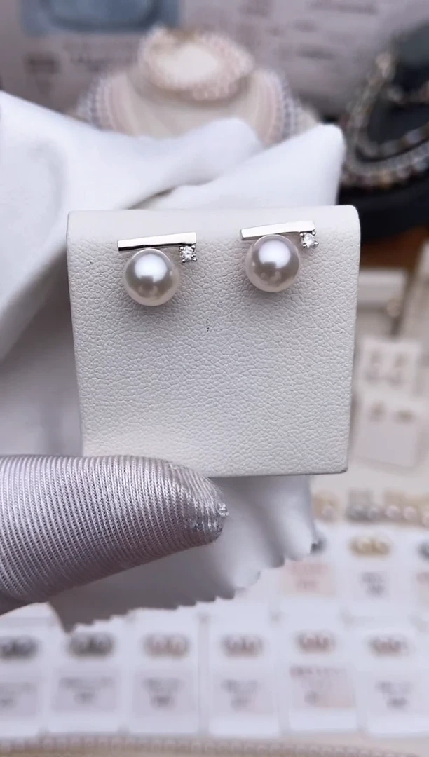 18K金镶嵌海水珍珠耳饰特选平衡木耳饰