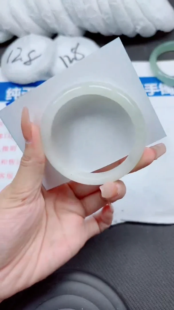 石英质玉手镯未镶嵌A100-56.57