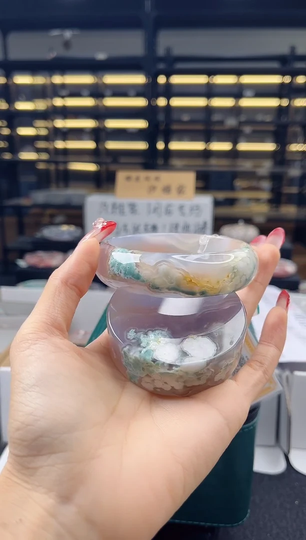 未镶嵌手镯石英质玉圈口（不退不换）