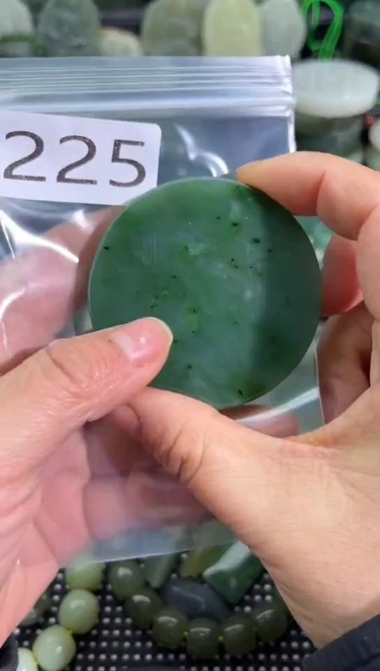 未镶嵌和田玉珠宝半成品镯芯