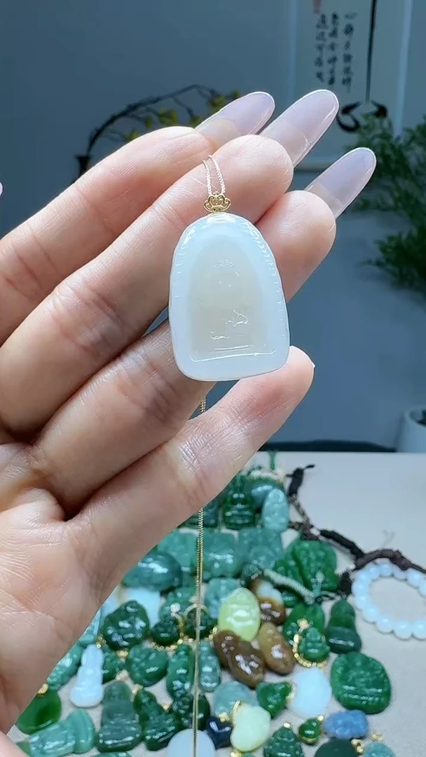 吊坠(不含链)18K金镶嵌和田玉1