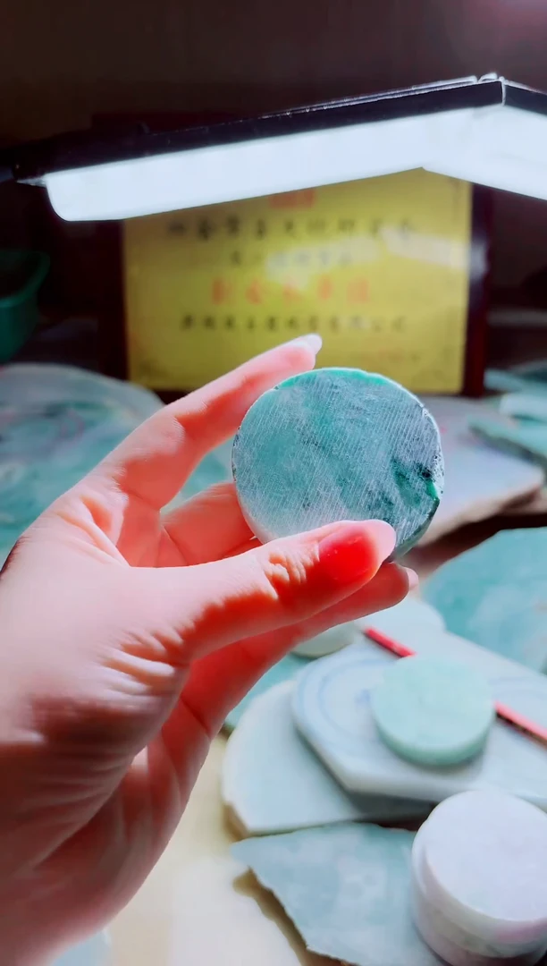 翡翠挂件未镶嵌A货曹璀824