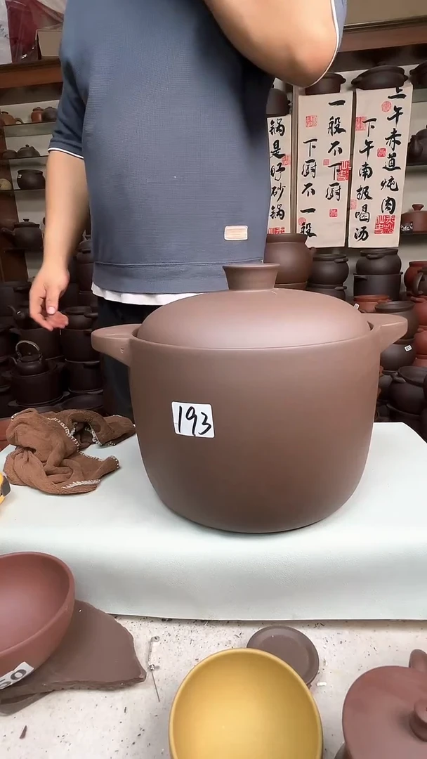 宜兴紫砂8升直筒紫泥 193