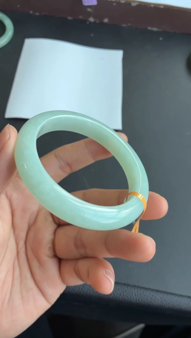 未镶嵌手镯翡翠33号 （高货微瑕）