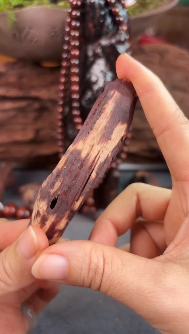 降真香海南红降花梨公随形原料手把件红油料12g