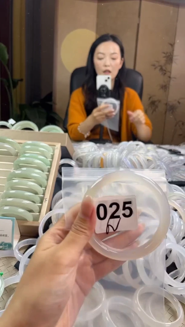手镯玛瑙/玉髓未镶嵌025