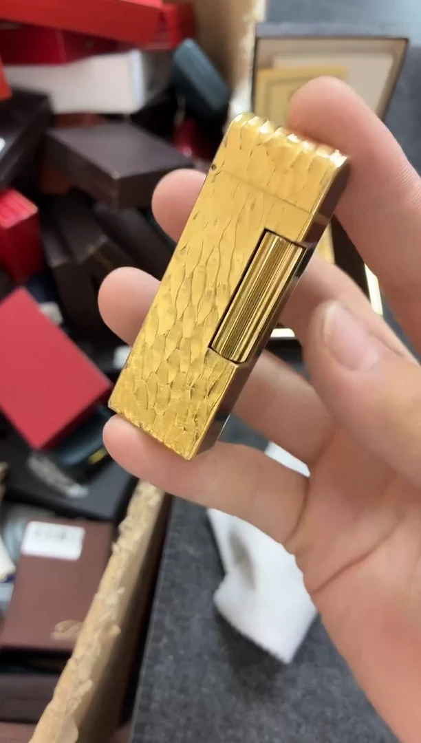 面包头黑金打火机