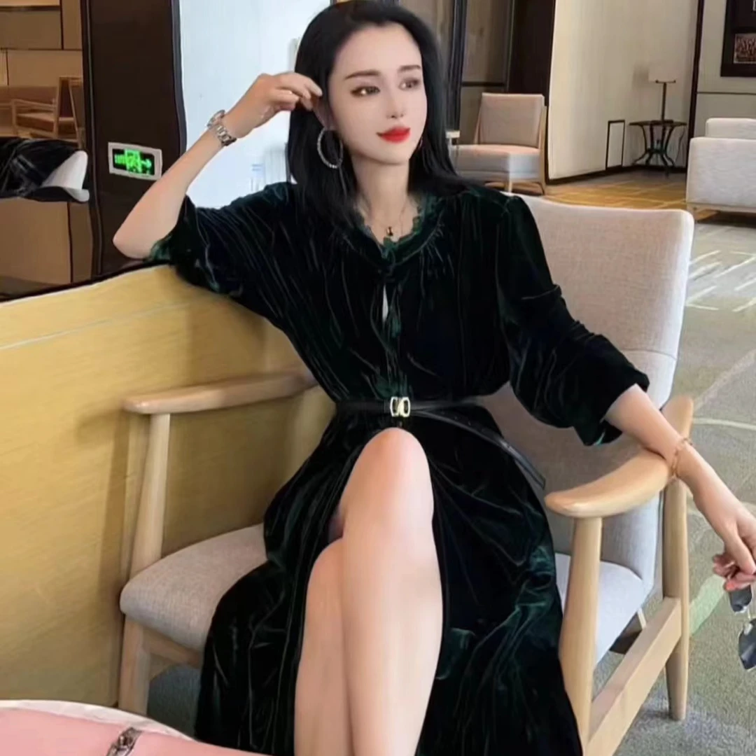 秋款气质时尚丝绒连衣裙