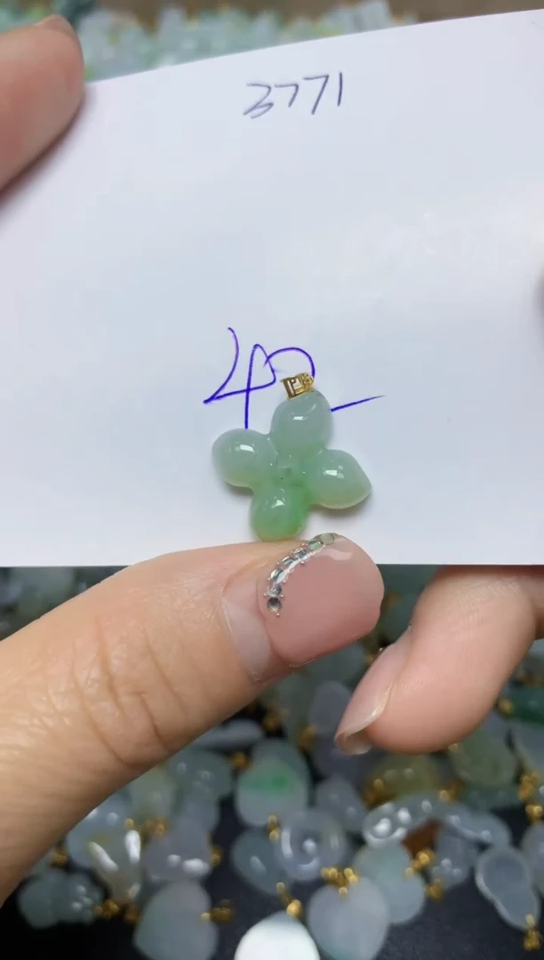 【闪购商品】翡翠挂件18K金镶嵌 天然翡翠A货