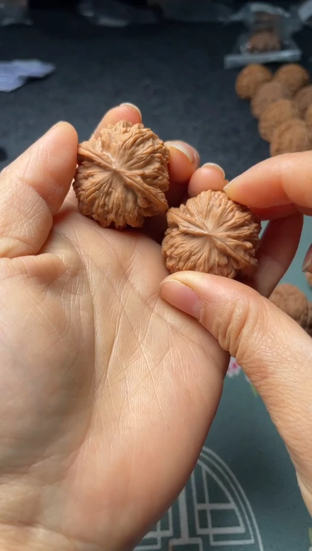 把件文玩核桃w268  红豆 36尺