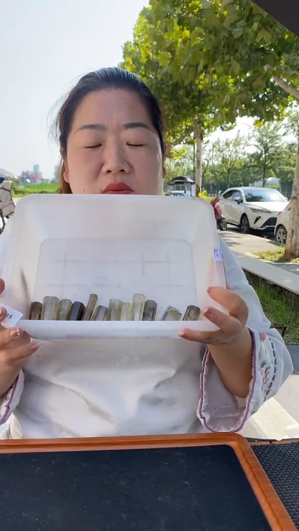 未镶嵌珠宝半成品水晶黄水晶柱子D15多样性发其一10-20