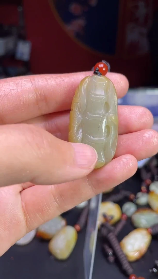 颈饰未镶嵌和田玉1