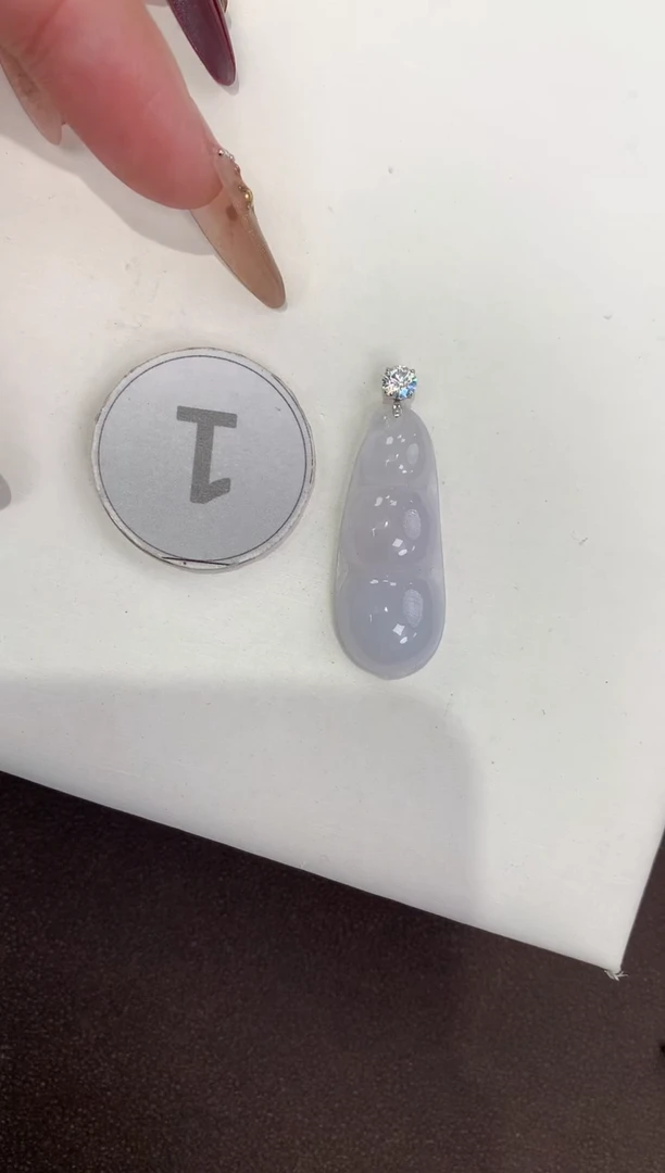 颈饰18K金镶嵌翡翠天然缅甸a货翡翠