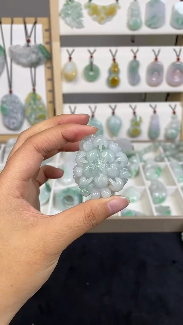 颈饰未镶嵌翡翠1