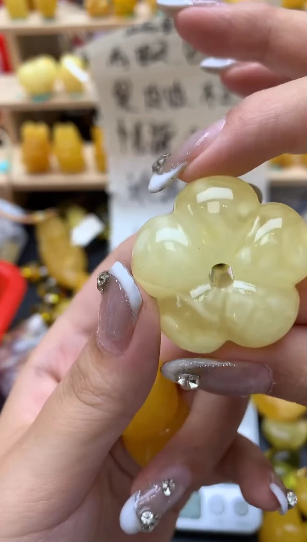 琥珀未镶嵌珠宝奇石051琥珀蜜蜡微瑕