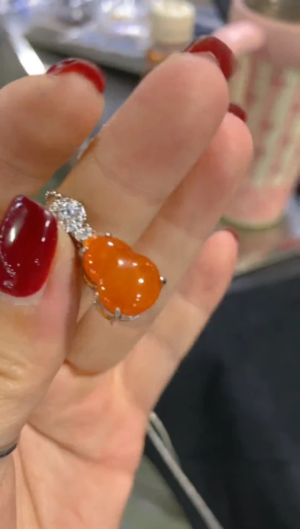 翡翠未镶嵌颈饰（多样性发货拍一件发件）0348785595