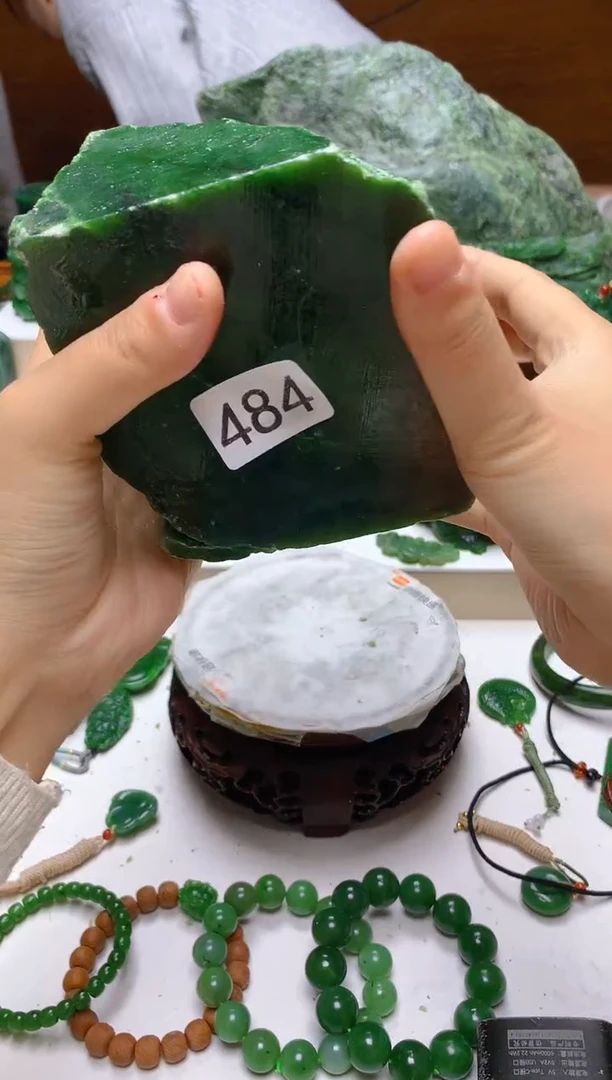 未镶嵌和田玉（碧玉）珠宝半成品1