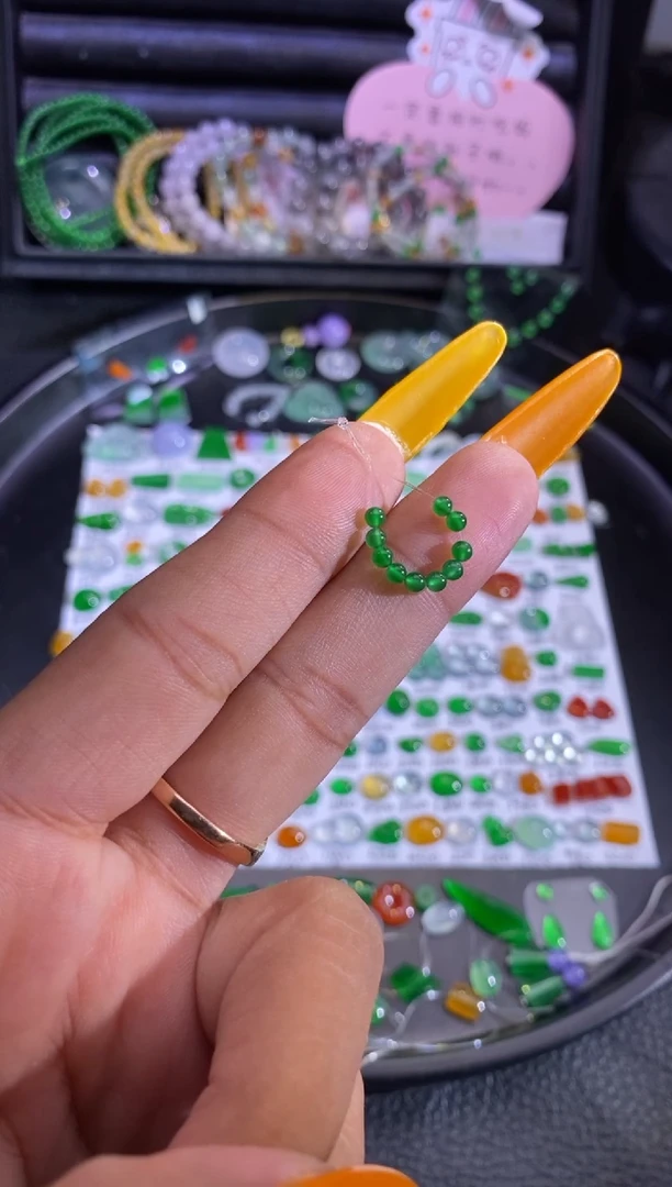 未镶嵌挂件翡翠珠串
