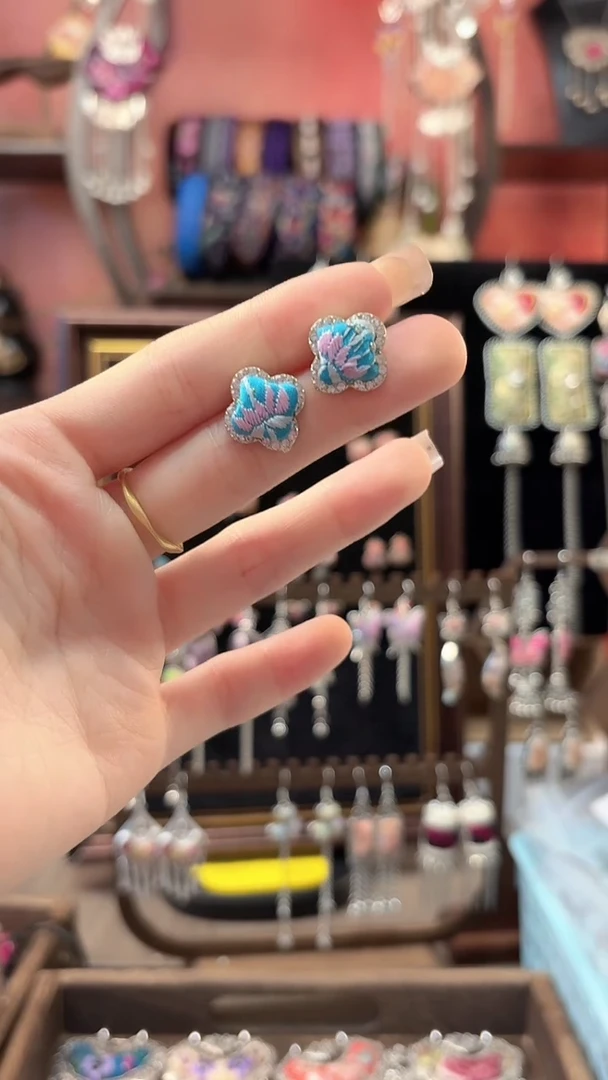 织绣 云织谣民族风精美饰品   99