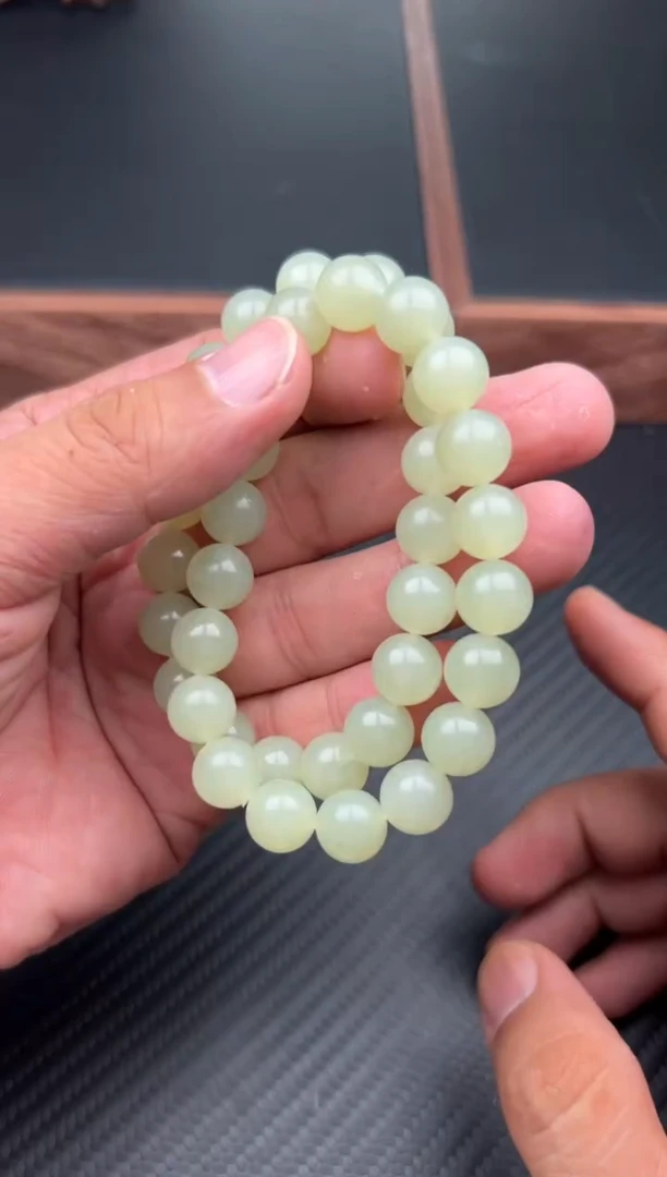 手串未镶嵌和田玉且末微色差10