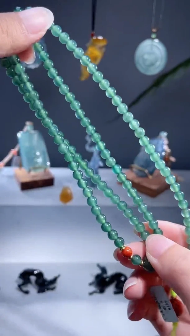 翡翠未镶嵌颈饰珠链