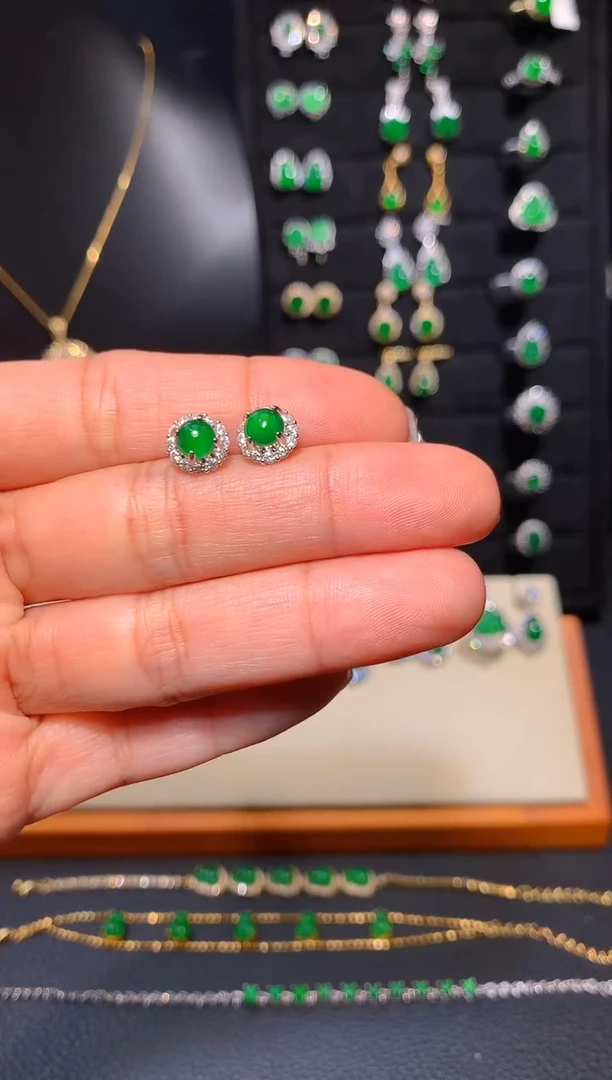 【闪购商品】翡翠耳饰银S925镶嵌多样性