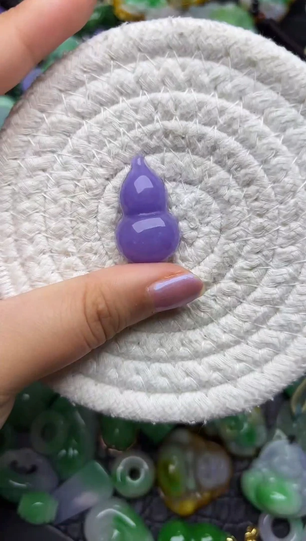 颈饰未镶嵌翡翠缅甸翡翠吊坠