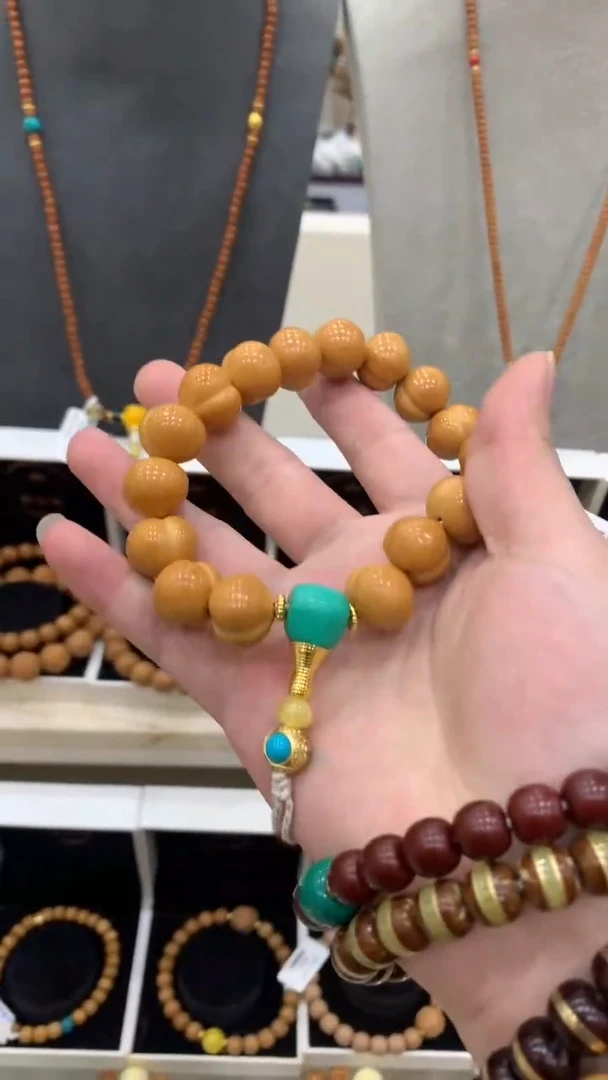 手串猴头核桃断*离猴头雕刻爱心屁桃手持