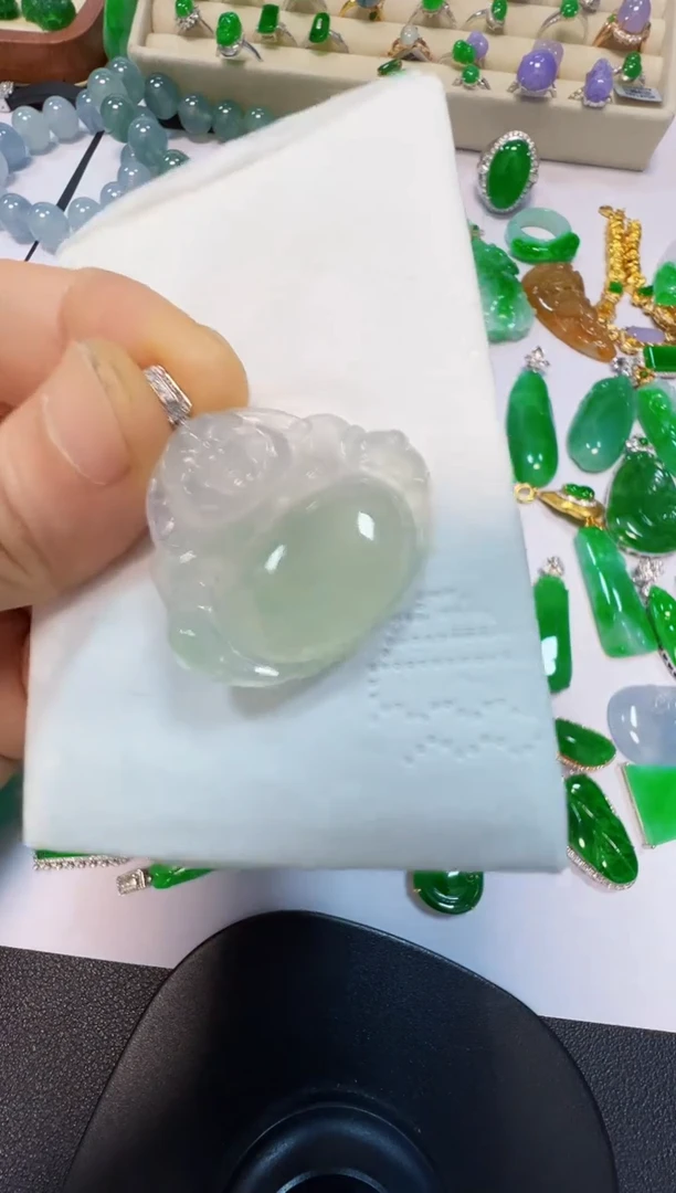 吊坠(不含链)未镶嵌翡翠3800