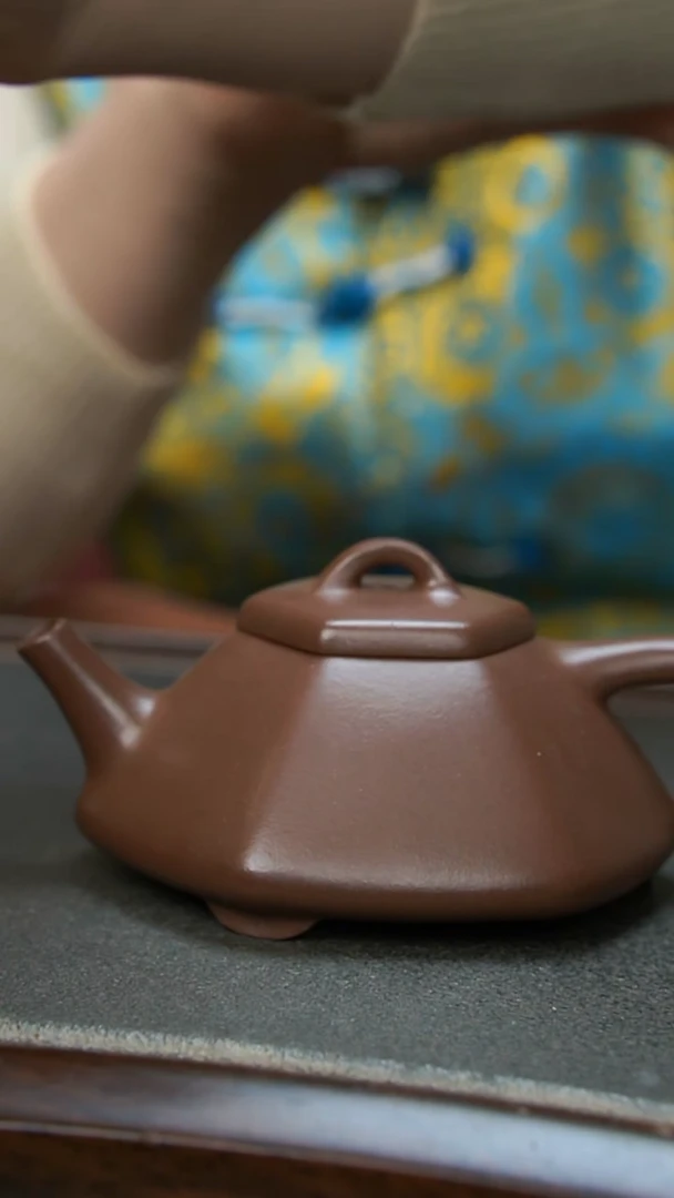 【闪购商品】紫砂茶壶紫泥六方壶