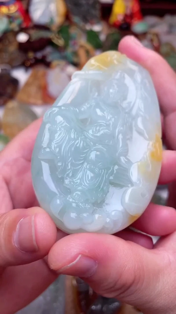 颈饰未镶嵌翡翠观音