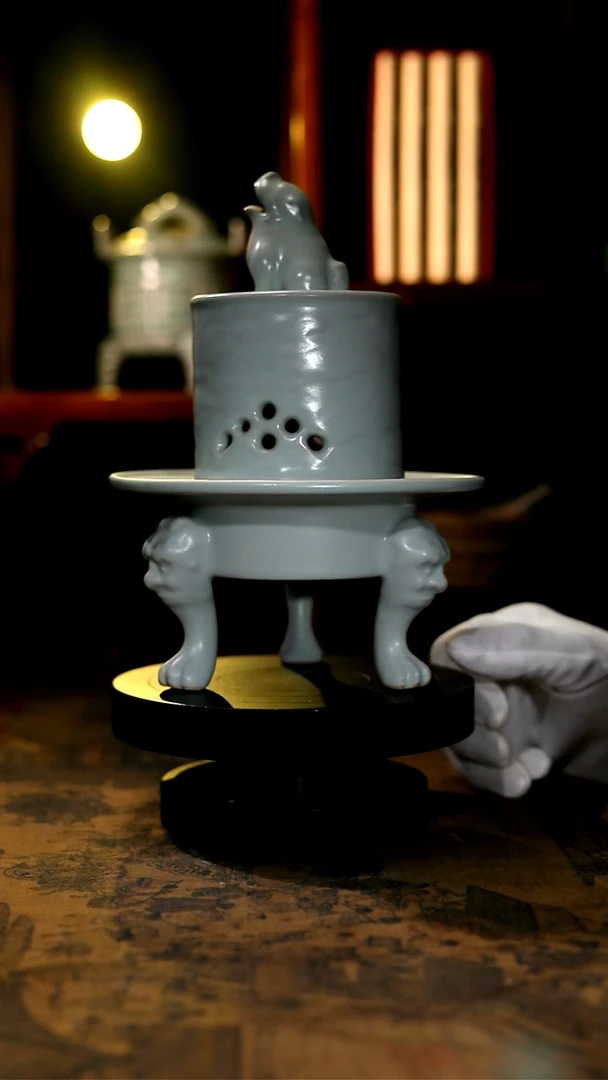 【闪购商品】复烧月白釉云天炉