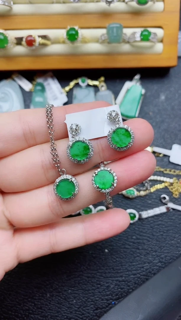 银S925镶嵌戒指翡翠1