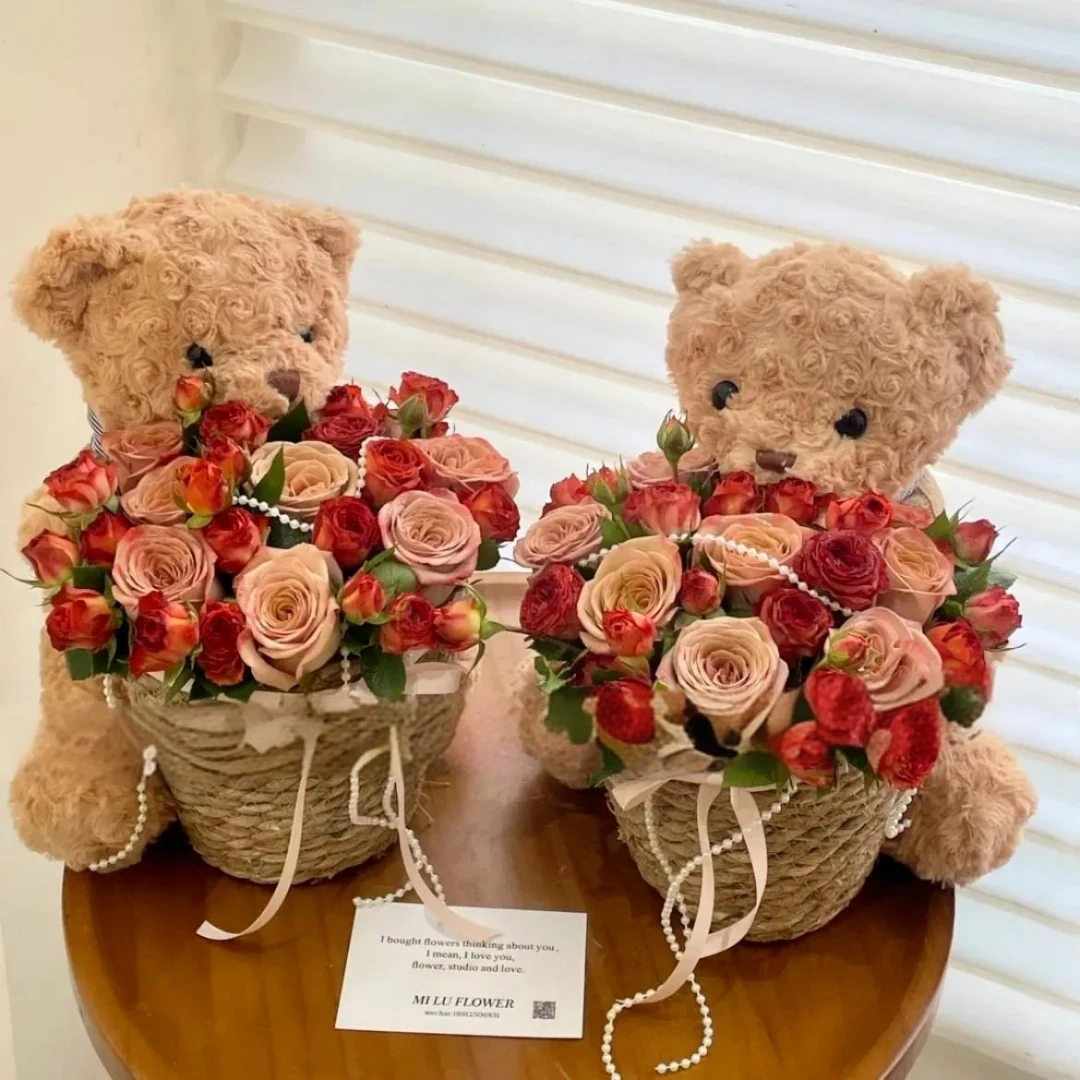 【我要抱抱你】7朵卡布奇洛搭配多头玫瑰熊玩偶送女朋友闺蜜生日同城鲜花配送小时达