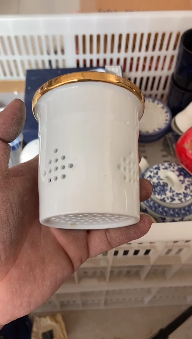 杯无运费险有瑕疵的摄影的产品有使用过的痕迹有点脏介意勿拍