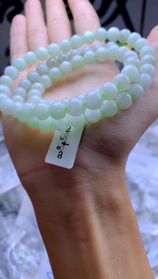 定制翡翠未镶嵌珠串