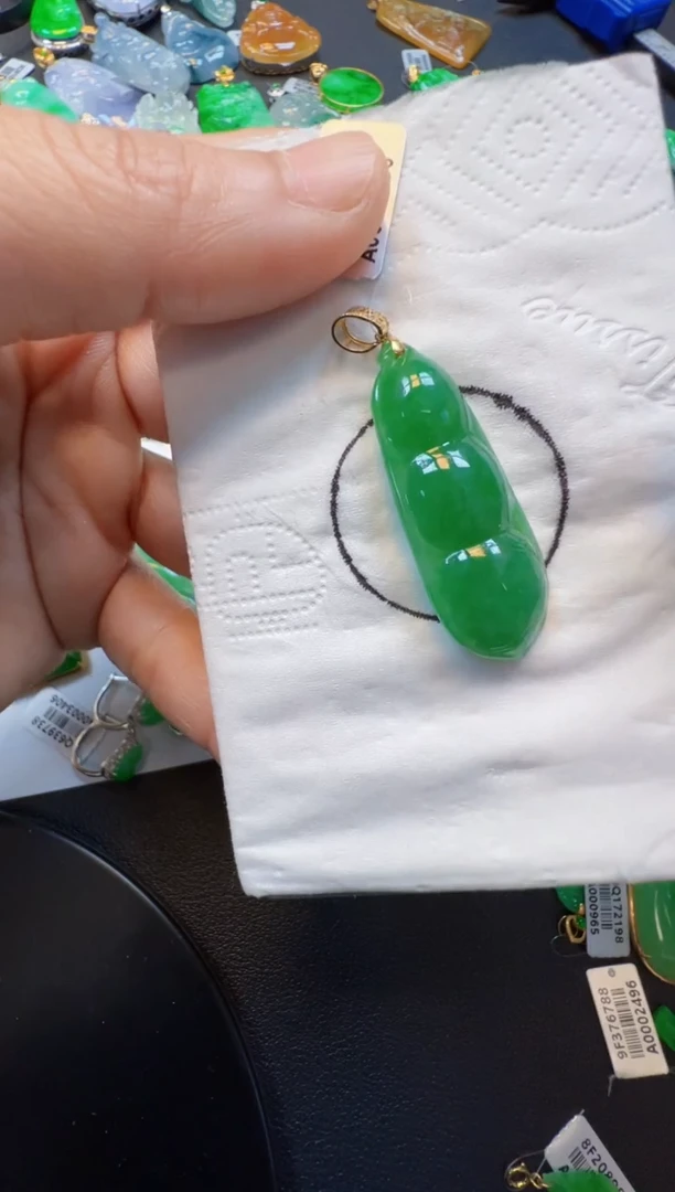 【闪购商品】翡翠吊坠(不含链)18K金镶嵌2980