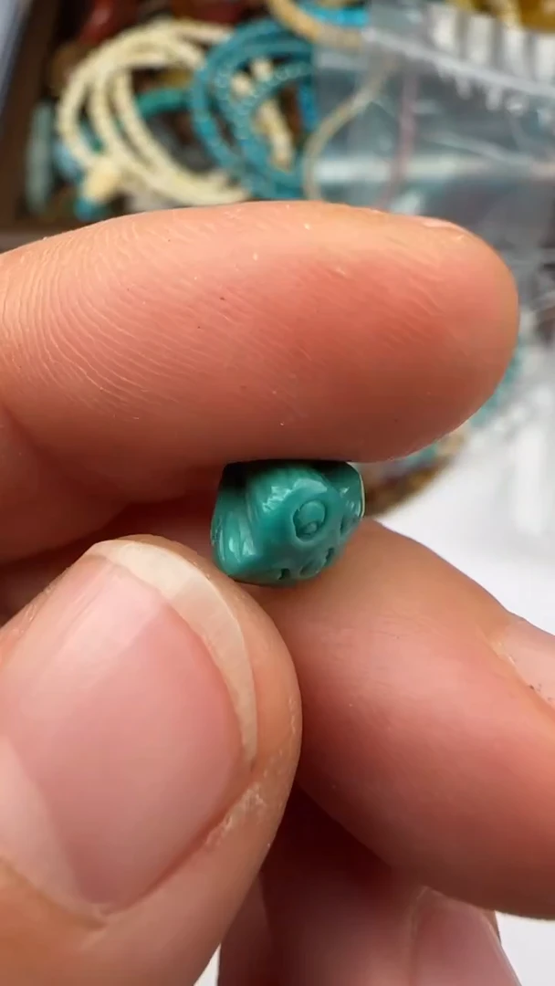 未镶嵌绿松石广告广告的的手法首发