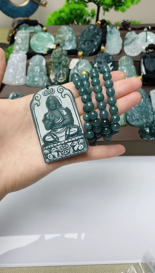 翡翠未镶嵌颈饰